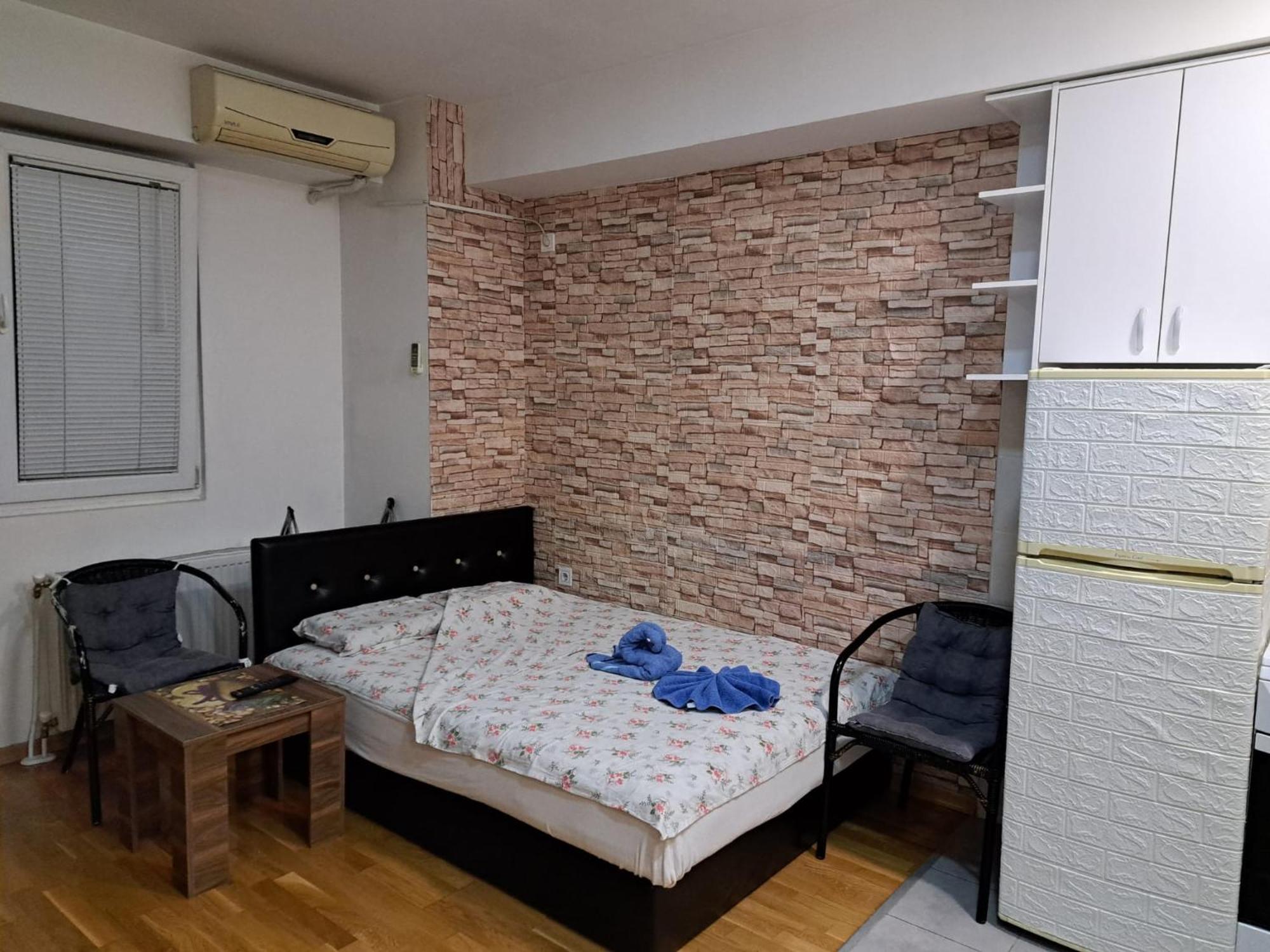 Lovely 1-Bedroom Small Appartment in Skopje Eksteriør bilde